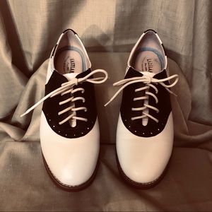 Leather Oxford shoes